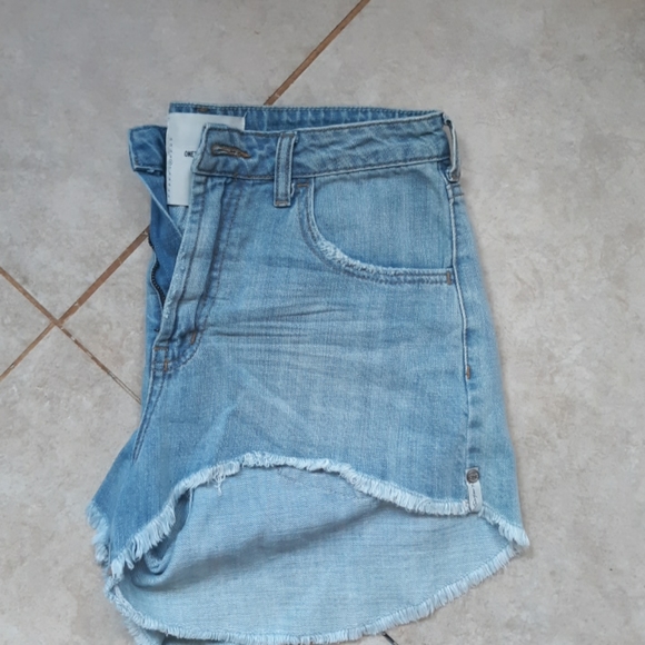 One Teaspoon trucker shorts - Picture 7 of 9
